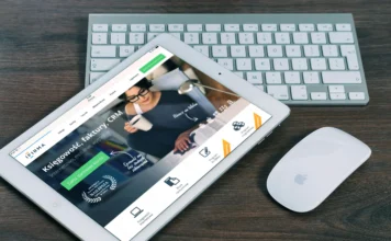 What is Salesforce? A Detailed Guide with Pros, Cons, and Alternatives What is Salesforce CRM